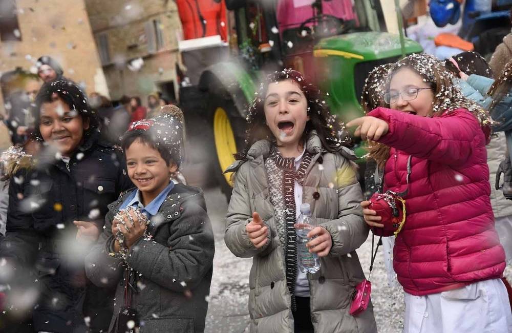 Pezinské kultúrne centrum pozýva všetky deti na Maškarný karneval, ktorý sa koná už túto nedeľu