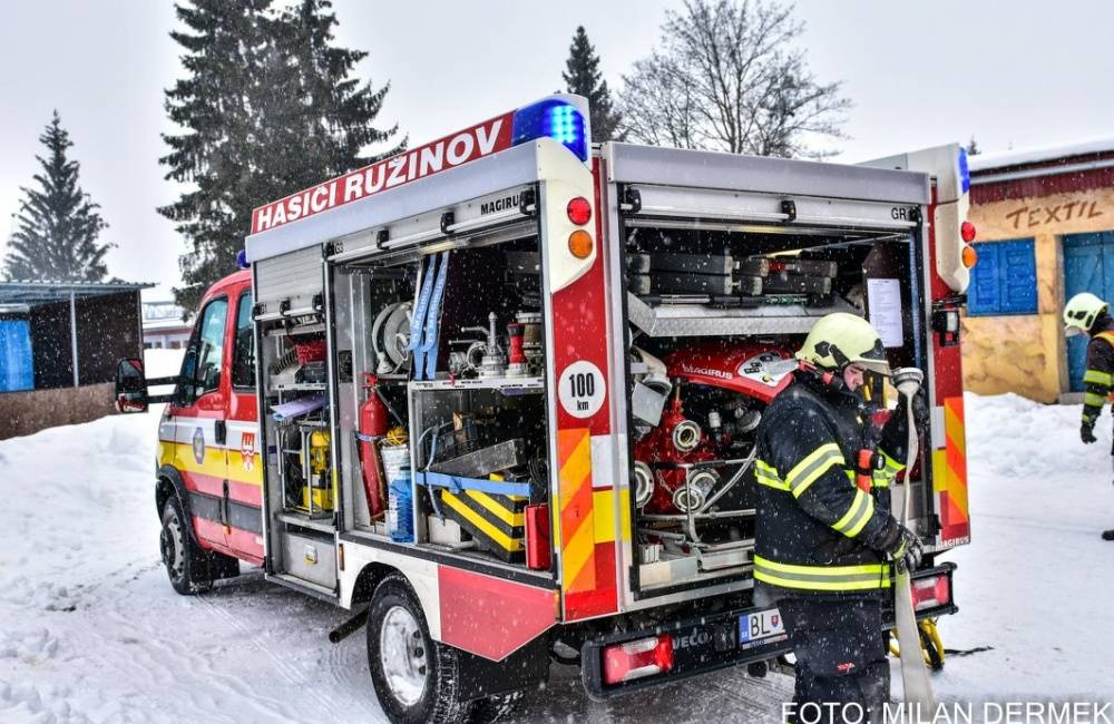 Dobrovoľní hasiči z Rusoviec a Ružinova sa zúčastnili na odbornom výcviku s profesionálmi v Lešti