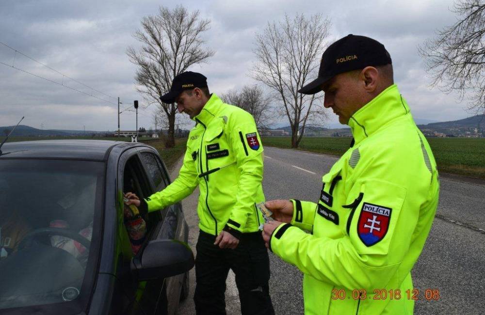 Foto: Počas sviatkov kontrolovala polícia alkohol u vodičov, najhoršie v rámci krajov obstál Bratislavský