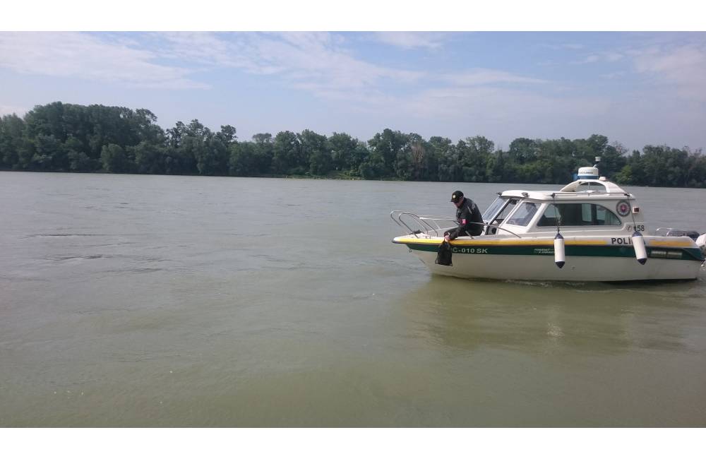 AKTUÁLNE: Polícia prehľadáva Dunaj, do vody skočila zatiaľ neznáma osoba