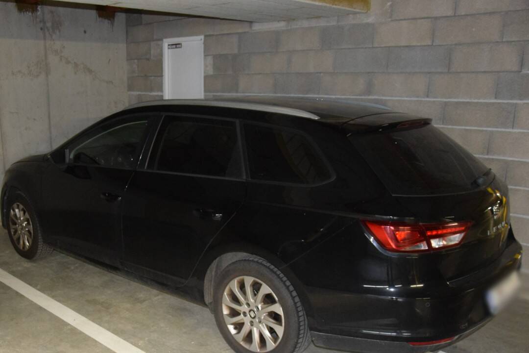 Foto: Róbert N. zo Senca sa neponaučil, za krádež auta skončil opäť v putách polície