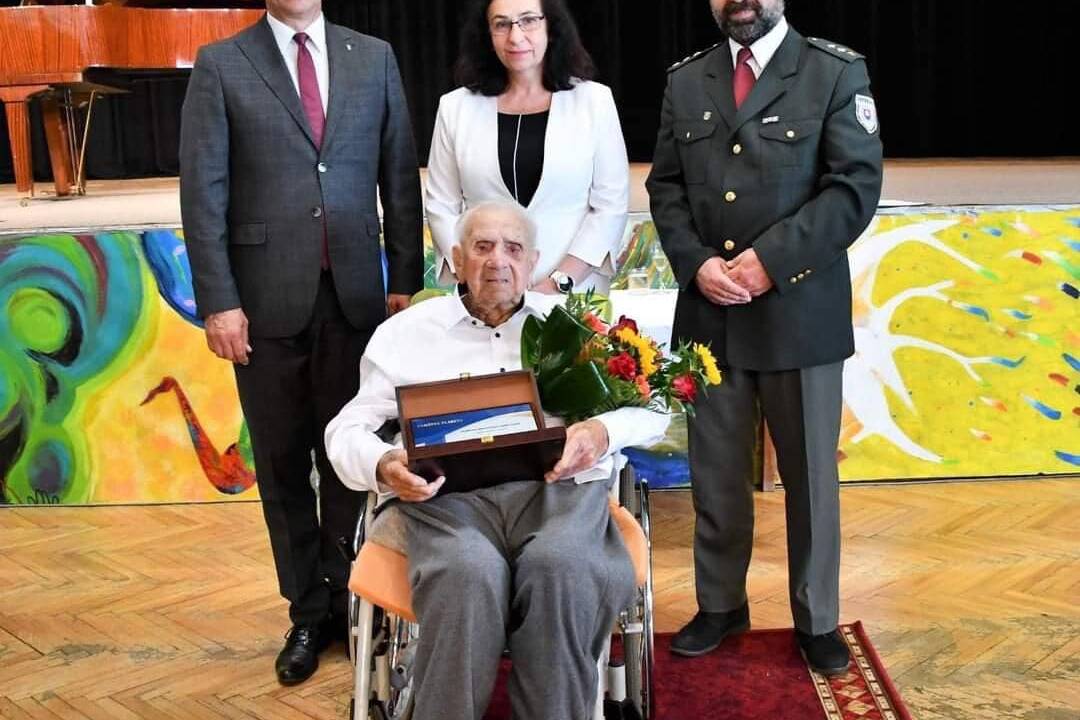 V Pezinku zomrel 101-ročný hrdina SNP Ján Beník. Treba si vážiť mier, život je krátky, znel jeho odkaz