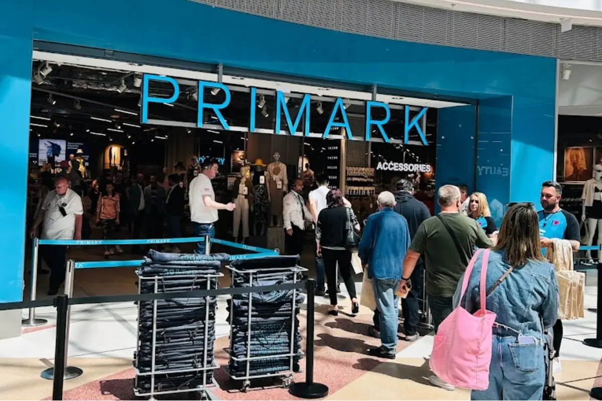 Foto: Radi nakupujete v bratislavskom Primarku? Šéf skupiny rezignoval na svoju funkciu, mal sa nevhodne správať k žene
