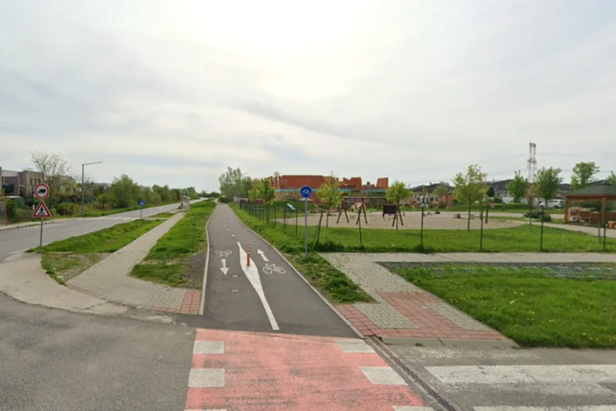 Nová cyklotrasa otvorená. Spojí Chorvátsky Grob s Čiernou Vodou, projekt riešil aj náročné prekážky