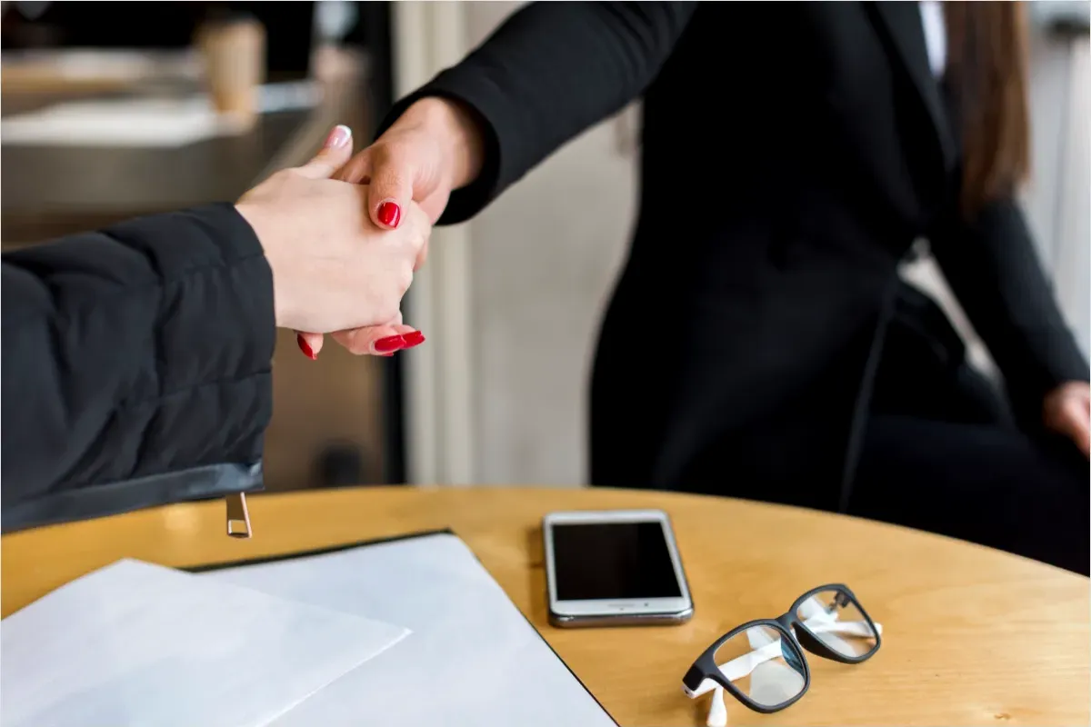 Pomoc advokáta úplne ZDARMA? Bezplatnú právnu poradňu ponúknu aj v Dúbravke, pomôžu s exekúciami aj rozvodmi