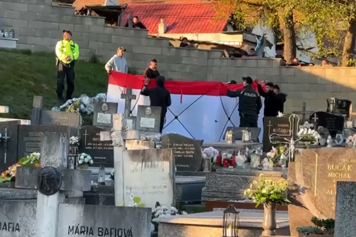 Hororová návšteva cintorína na východe je plná otáznikov. Čo mohlo spôsobiť záhadné zvuky zo záhrobia?