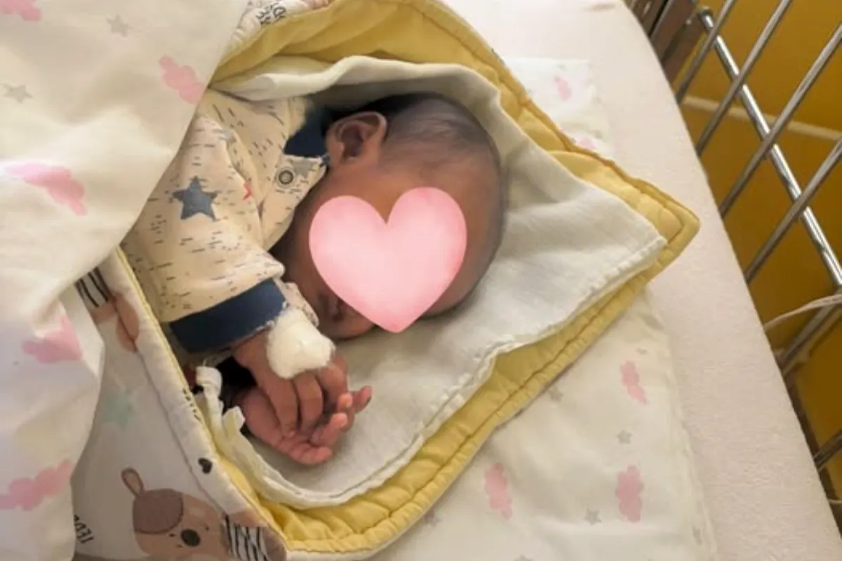 V bratislavskom hniezde záchrany našli bábätko. Dievčatko je zdravé a chutí mu papať, čo je dobrý signál