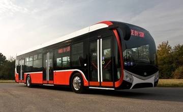 Bratislavská hromadná doprava očakáva posilu, Dopravný podnik podpísal zmluvu na nové elektrobusy
