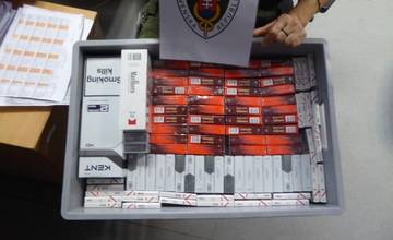 Bratislavskí colníci zadržali 2 200 kusov nelegálnych cigariet z Dubaja na letisku M. R. Štefánika