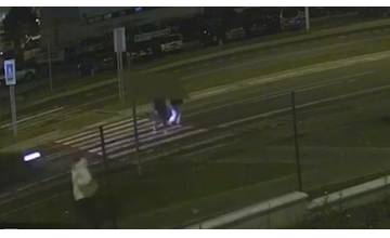 VIDEO: 34-ročný vodič zrazil na prechode na Panónskej dve 21-ročné ženy, polícia zverejnila video
