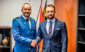 FOTO: Novým prezidentom hasičského zboru sa stal Adrián Mifkovič, vo funkcii vystriedal Pavla Mikulášeka