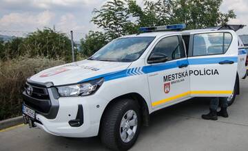 Mestskí policajti zachránili život žene, ktorá skolabovala v bratislavskom supermarkete