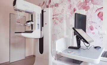 FOTO: Rádiologické oddelenie Nemocnice Malacky má nový mamografický prístroj