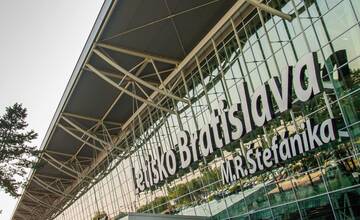 Bratislavské letisko upozorňuje na falošné facebookové profily, za lacno sa tam predáva batožina