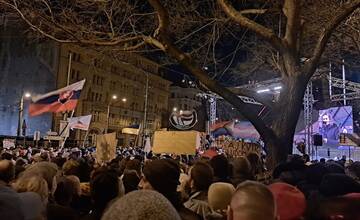 VIDEO: Na protest opozície prišlo do Bratislavy 27-tisíc ľudí, protestovalo sa aj v zahraničí