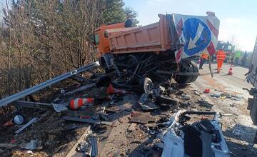 Na diaľnica D1 pred Hlohovcom sa stala nehoda, vyžiadala si jeden život a troch zranených