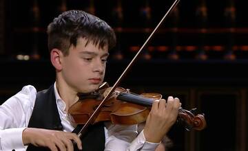 VIDEO: Len 15-ročný huslista Teo z Bratislavy rozplakal uznávaného Placida Dominga