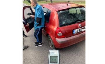 Bratislavská polícia zadržala v Ružinove vodiča, ktorý nafúkal 2,5 promile 