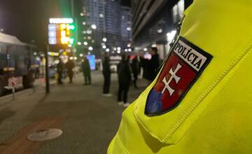 Bratislavská polícia dala počas štvrtkového futbalu niekoľko pokút a chytila aj opitého vodiča