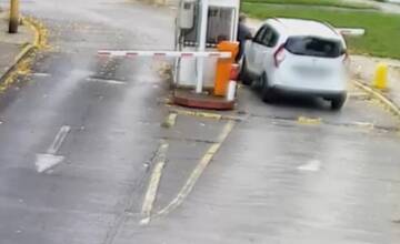 VIDEO: Rampa na Miletičke nie je na ozdobu. Šofér ňou trhal, len aby sa dostal von 