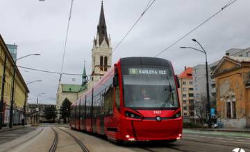 Bratislavčania, pripravte sa na meškajúce spoje. Dôvodom je nehoda električiek