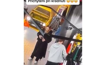 VIDEO: Dal som si Xanax, obhajoval sa bizarný zlodejíček v Auparku. Pod mikinu ukryl drahé tenisky