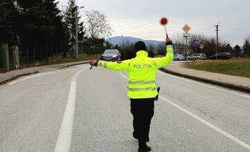 Polícia hlási dopravné obmedzenia na hraničných priechodoch s Rakúskom