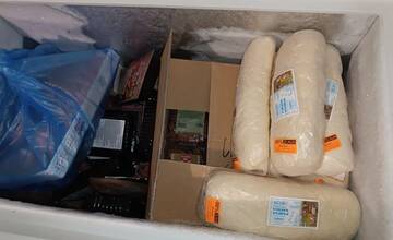 FOTO: Inšpektori v prevádzkach potravín zistili viaceré nedostatky. Čoho sa týkali najčastejšie?