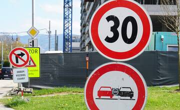 Od zajtra sa chystá oprava cesty do Rusoviec. Jazdiť sa bude len v jednom pruhu a na semafory