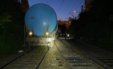 Tragická noc v Lamači. Pred idúci vlak sa postavila žena, bola na mieste mŕtva