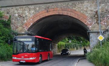 Mestskú hromadnú dopravu v Bratislave čakajú menšie zmeny. Ovplyvnia vaše cestovanie?