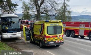 Nehoda slovenského autobusu v Rakúsku. Zranilo sa najmenej 10 osôb