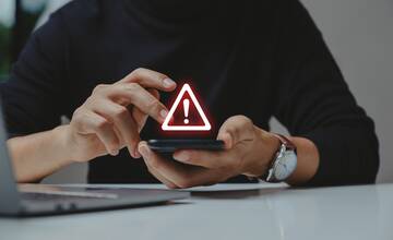Tvrdili mu cez Whatsapp, že zarobí 120-tisíc. Muž zo Senca namiesto toho pri „investovaní“ prišiel o majetok