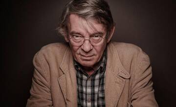 Zomrel zakladateľ nezávislého Divadla Stoka. Blaho Uhlár režíroval, zvučil, staval kulisy, či v divadle svietil