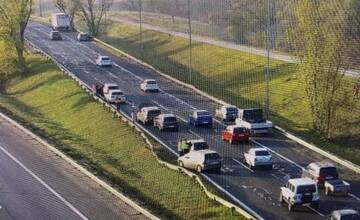 Hromadná nehoda na moste Lanfranconi, úsek je ťažko prejazdný. Sitina sa zatvára