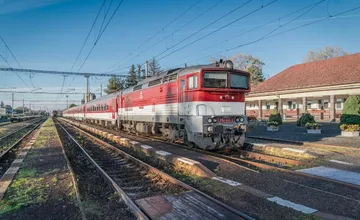 Začína výluka medzi Bratislavou a Banskou Bystricou, vlaky nahradí NAD. Ktorých cestujúcich sa dotkne a ako dlho potrvá?