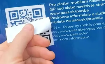 VIDEO: Podvodníci nalepili na parkomaty PAAS v Bratislave falošné QR kódy, Bratislavčanovi tak vzali z účtu 200 eur