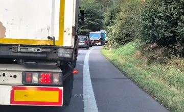 Na vjazdoch do Bratislavy sa v kolónach zdržíte aj pol hodinu, v Hamuliakove rátajte s dopravnými obmedzeniami