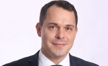 Ružinovský poslanec sa vzdal svojej stoličky. Pre mandát som zanedbával rodinu a kariéru, vraví a odchádza frustrovaný