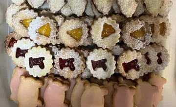 Domáce koláče predávané na internete sa stávajú pre štát problémom, zväz pekárov chce ilegálny predaj postihovať