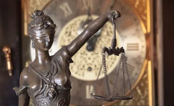 Ústavný súd stopol rušenie úradu pre oznamovateľov. Opozícia hovorí o veľkom víťazstve