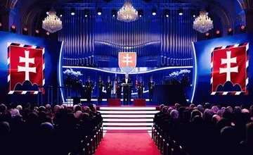 Prezident Pellegrini v Bratislave udelil štátne vyznamenania týmto 22 osobnostiam