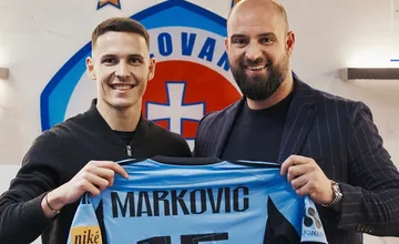 ŠK Slovan získal veľkú posilu. Prišiel až zo Srbska a upísal sa rovno na 4,5 roka. Weiss chce obhájiť titul