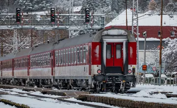 Dva večerné osobné vlaky medzi Galantou a Bratislavou boli odrieknuté