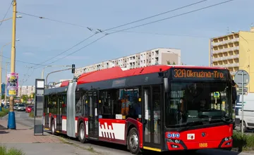 Pezinčanov naštvala zmena v MHD. Pre zmeny v grafikone čakajú niektorí na autobus aj polhodinu