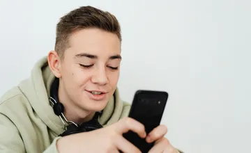 Na TikToku a Instagrame sa šíri nebezpečná hra pod názvom Červený delfín, za cieľ má opäť deti