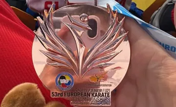 Bratislavčanovi ukradli z auta medailu, ktorú vyhral na karate súťaži, Samo z Vrakune posiela zlodejovi jasný odkaz