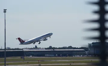 VIDEO: Tajný prázdninový tip nielen pre deti! Vedeli ste, že v Bratislave existuje niečo ako pozorovateľňa lietadiel?