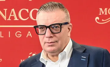 Tri firmy mali poslať futbalistom 34-tisíc iPhonov, teraz od nich žiadajú milióny eur, hrozí SFZ exekúcia?