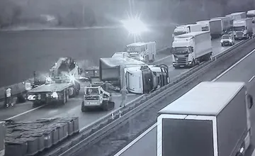 Peklo na bratislavských cestách, v utorok vás zaskočí vyše 10 kolón a nehody. Do práce zrejme včas neprídete